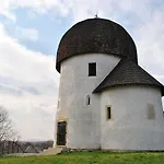 Szandra Vendeghaz * Osku