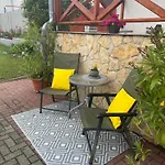 Апартаменты Szandra Vendeghaz *