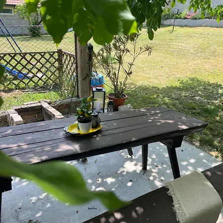 Szandra Vendeghaz Lägenhet