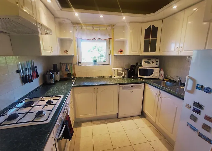 Szandra Vendeghaz * Osku