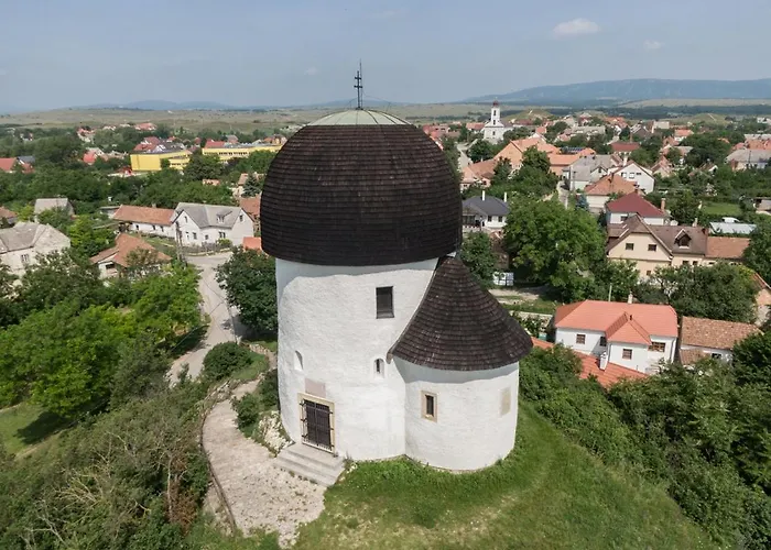 Szandra Vendeghaz Osku