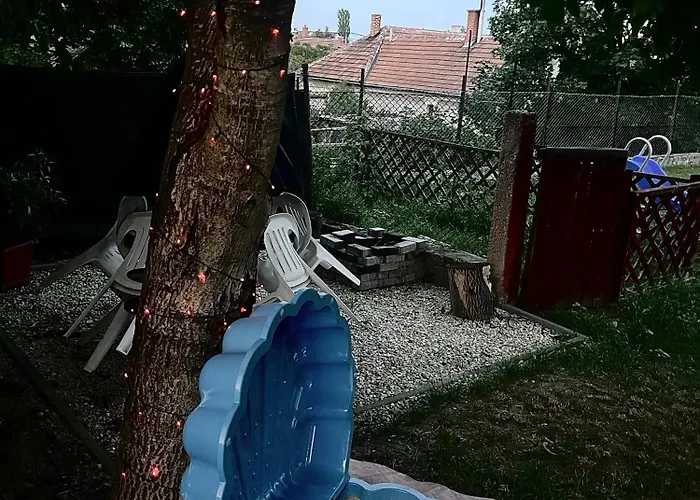 Szandra Vendeghaz Lägenhet